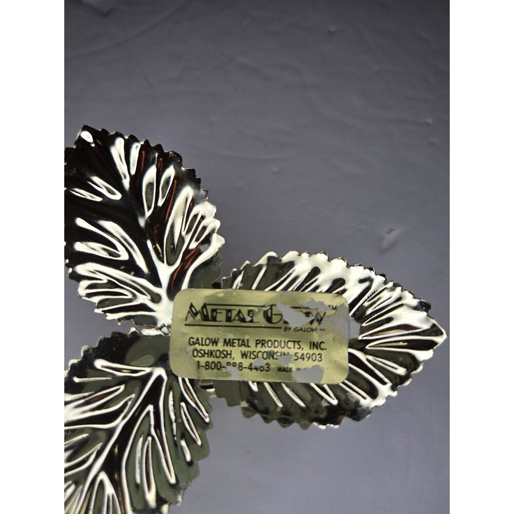 Brass Metal Candle Holder Leaf Design - Picture 6 of 10